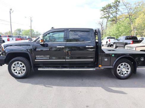 Used 2015 GMC Sierra 2500 Denali w/ Duramax Plus Package image 5