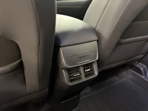 Used 2025 Chevrolet Equinox LT w/ Safety and Technology Package image 19