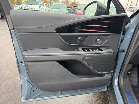 New 2026 Lincoln Nautilus Reserve image 24