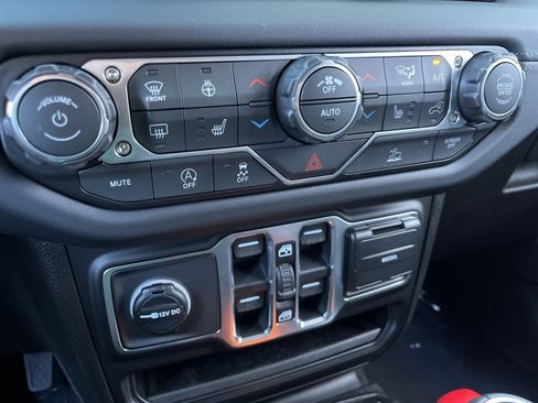 New 2026 Jeep Wrangler Sahara w/ Technology Group image 36