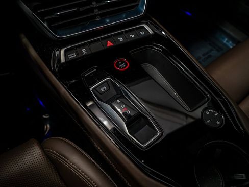 Used 2023 Audi e-tron GT Prestige image 22