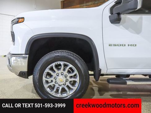 Used 2024 Chevrolet Silverado 2500 LTZ w/ LTZ Convenience Package image 32