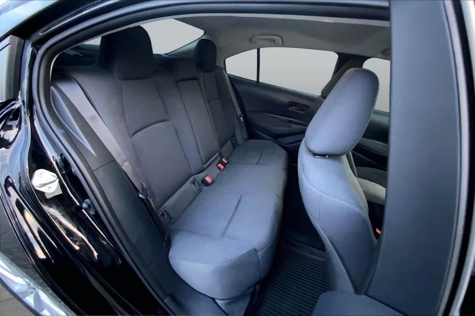 Used 2024 Toyota Corolla LE FWD image 17
