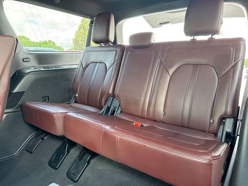 Used 2024 Ford Expedition Max Limited AWD/4WD image 25