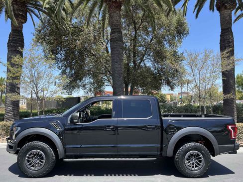 Used 2019 Ford F150 Raptor w/ Equipment Group 802A Luxury AWD/4WD image 16