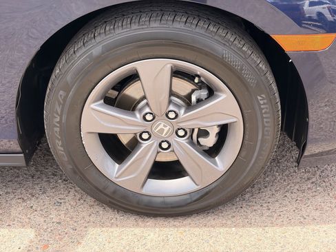 Used 2023 Honda Odyssey EX image 8