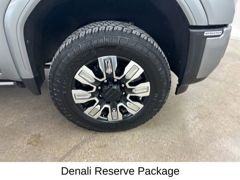 Used 2024 GMC Sierra 2500 Denali w/ Denali Reserve Package image 16