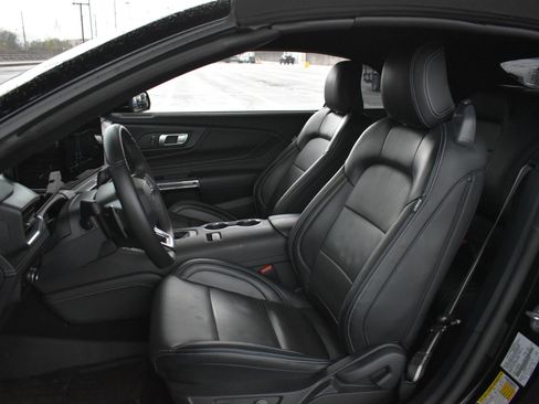 Used 2024 Ford Mustang GT Premium image 13