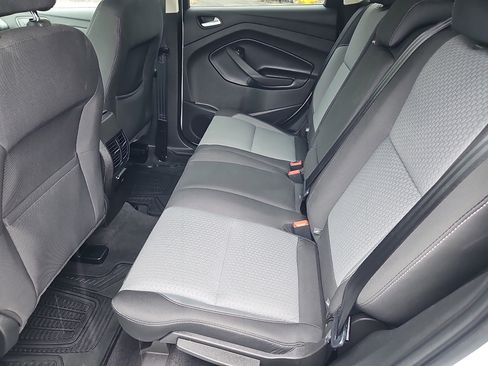 Used 2017 Ford Escape SE w/ SE Cold Weather Package AWD/4WD image 28