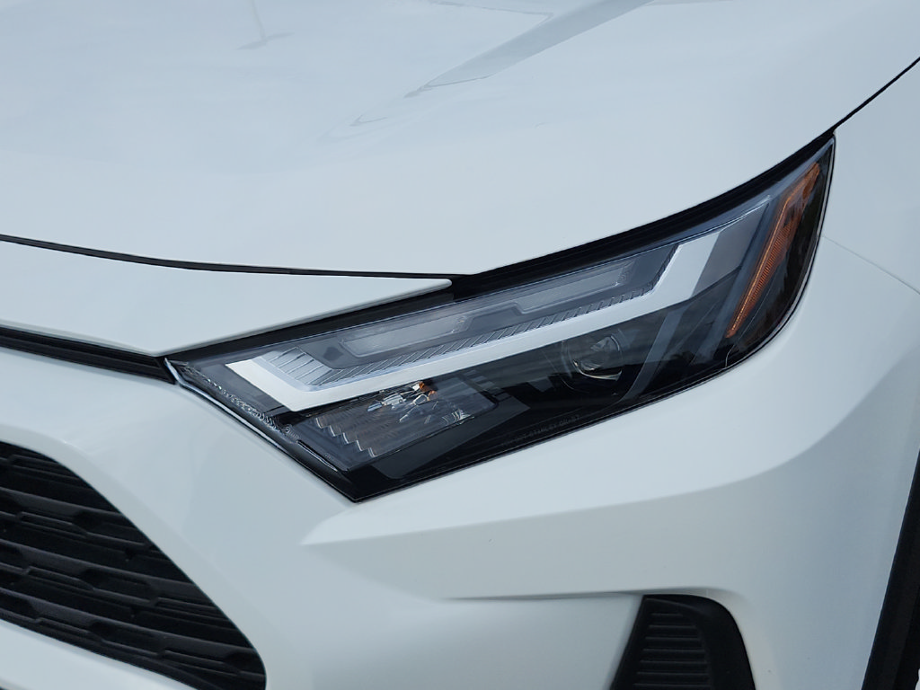 Used 2024 Toyota RAV4 XLE FWD image 14