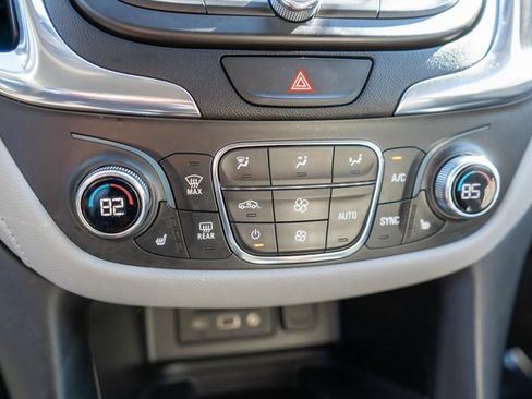 Used 2021 Chevrolet Equinox Premier image 29