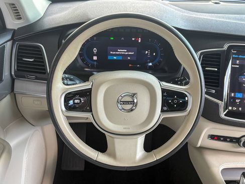 Used 2025 Volvo XC90 B5 Core AWD/4WD image 35