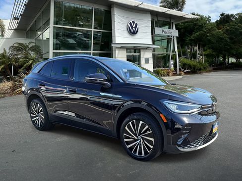 Certified 2023 Volkswagen ID.4 Pro S Plus AWD/4WD image 3