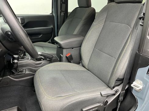 Used 2025 Jeep Wrangler Sport AWD/4WD image 19