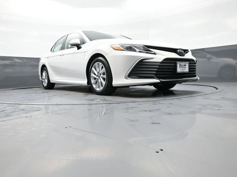 Certified 2023 Toyota Camry LE image 27