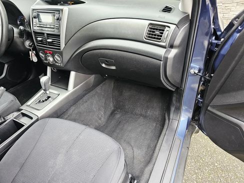Used 2011 Subaru Forester 2.5X Premium w/ All-Weather Pkg AWD/4WD image 11