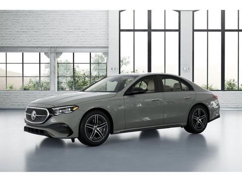New 2026 Mercedes-Benz E 450 4MATIC Sedan image 38