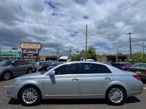 Used 2008 Toyota Avalon Limited FWD image 3