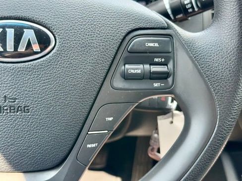 Used 2018 Kia Forte LX FWD image 17