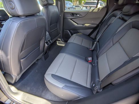 New 2026 Chevrolet Equinox LT w/ Convenience Package II FWD image 12