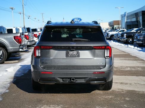 Used 2025 Ford Explorer ST-Line w/ ST-Line Street Pack image 5