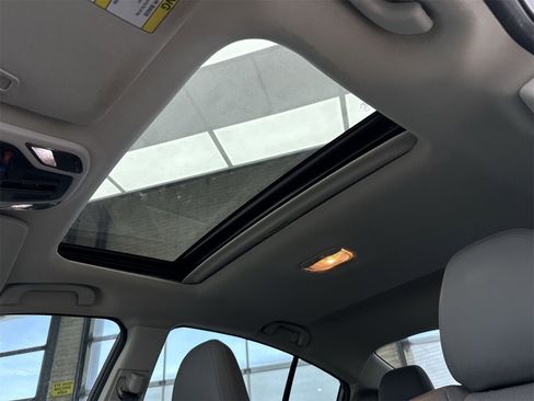 Used 2022 Subaru Legacy Limited image 39