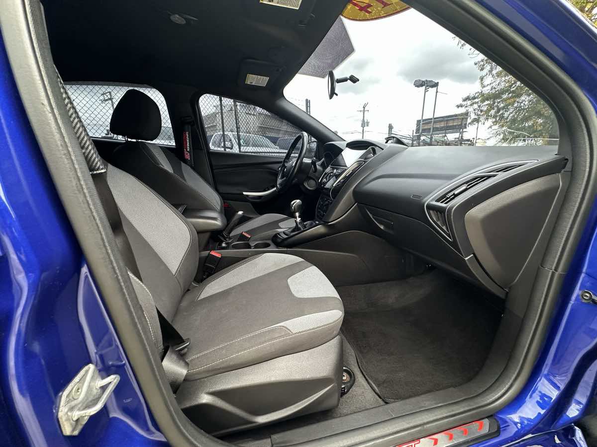 Used 2014 Ford Focus ST FWD image 25