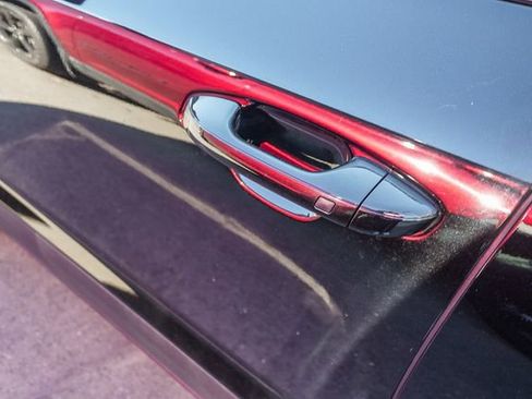 Certified 2025 Kia Niro EX image 10