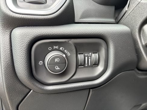 New 2026 RAM 3500 Laramie AWD/4WD image 10