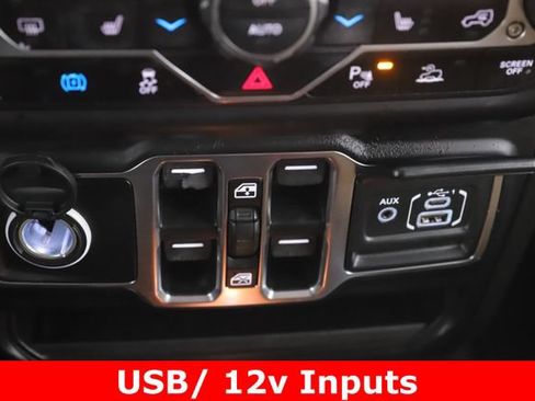 Used 2023 Jeep Wrangler Unlimited Sahara w/ Cold Weather Group AWD/4WD image 24
