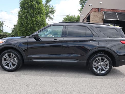 Used 2022 Ford Explorer XLT w/ Equipment Group 202A AWD/4WD image 10