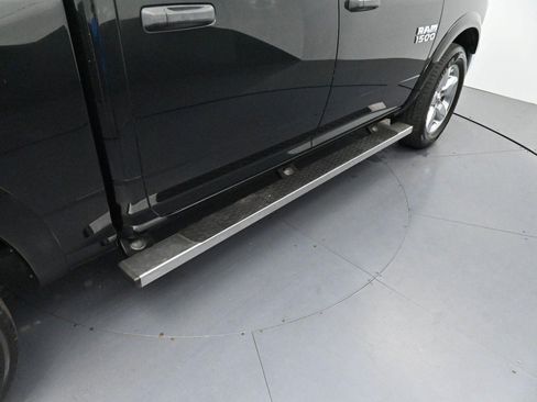 Used 2016 RAM 1500 SLT AWD/4WD image 9