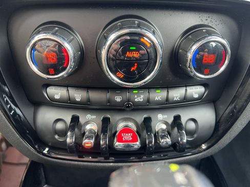 Used 2017 MINI Cooper Clubman S image 23