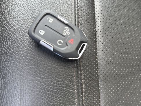 Used 2022 GMC Sierra 2500 Denali w/ Denali Ultimate Package image 36