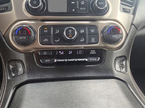 Used 2019 GMC Yukon Denali w/ Denali Ultimate Package image 34