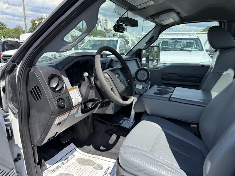 Used 2016 Ford F550 2WD Regular Cab Super Duty image 41