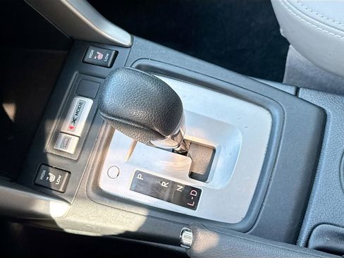 Used 2018 Subaru Forester 2.5i Limited w/ Popular Package #3B image 19