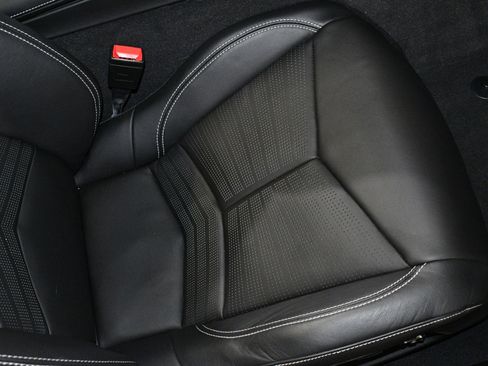 Used 2022 Chevrolet Corvette Stingray Preferred Conv w/ Z51 Performance Package RWD image 12