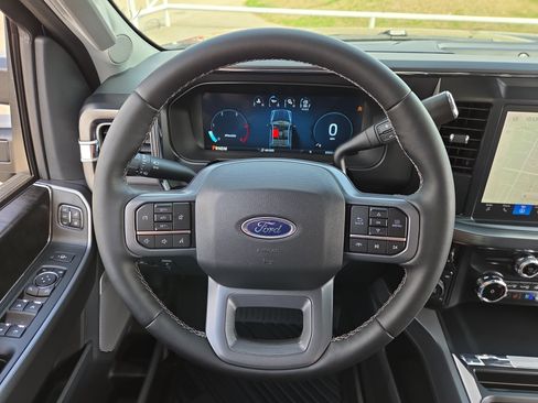 Used 2025 Ford F250 Lariat w/ Chrome Package AWD/4WD image 19