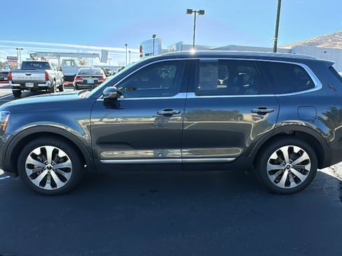 Used 2022 Kia Telluride S image 6
