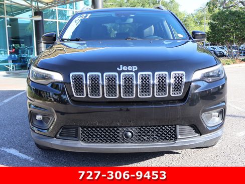 Used 2021 Jeep Cherokee Latitude Lux w/ Comfort/Convenience Group FWD image 11