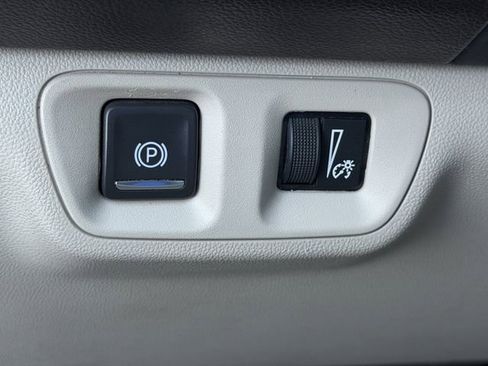 Used 2019 GMC Acadia Denali image 22