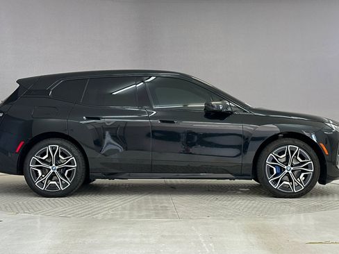 Certified 2024 BMW iX xDrive50 w/ Premium Package AWD/4WD image 8