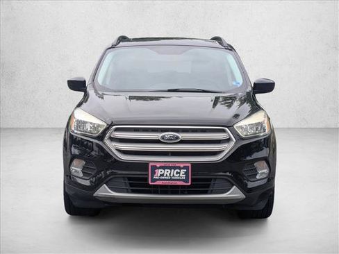 Used 2018 Ford Escape SE w/ SE Sync 3 Package AWD/4WD image 2