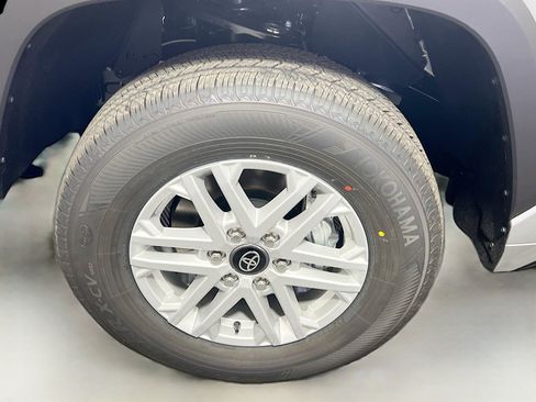 Used 2025 Toyota Tundra SR5 image 13