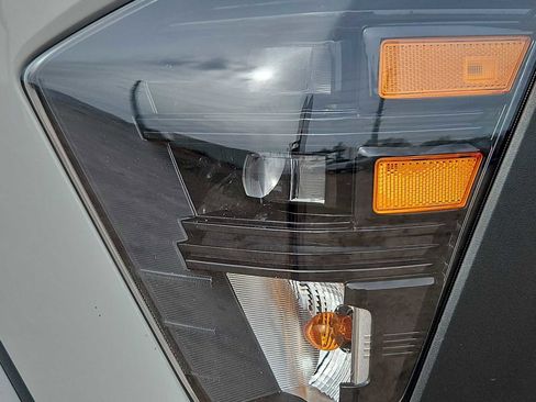 Certified 2024 Hyundai Kona SEL w/ Convenience Package image 11