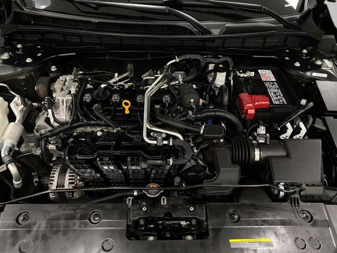 Certified 2025 Nissan Altima 2.5 SV FWD image 10