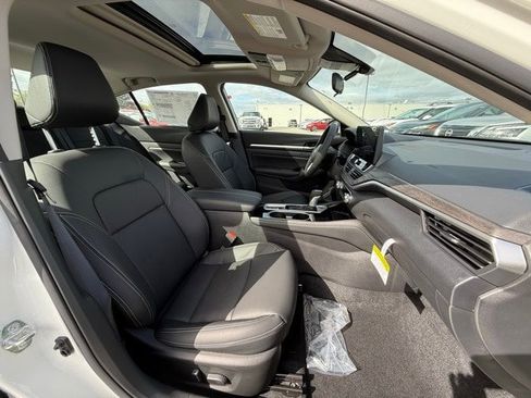 New 2025 Nissan Altima 2.5 SL image 18