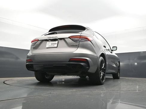 Used 2021 Maserati Levante S AWD/4WD image 30