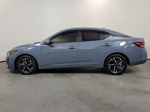 Used 2024 Nissan Sentra SV FWD image 4